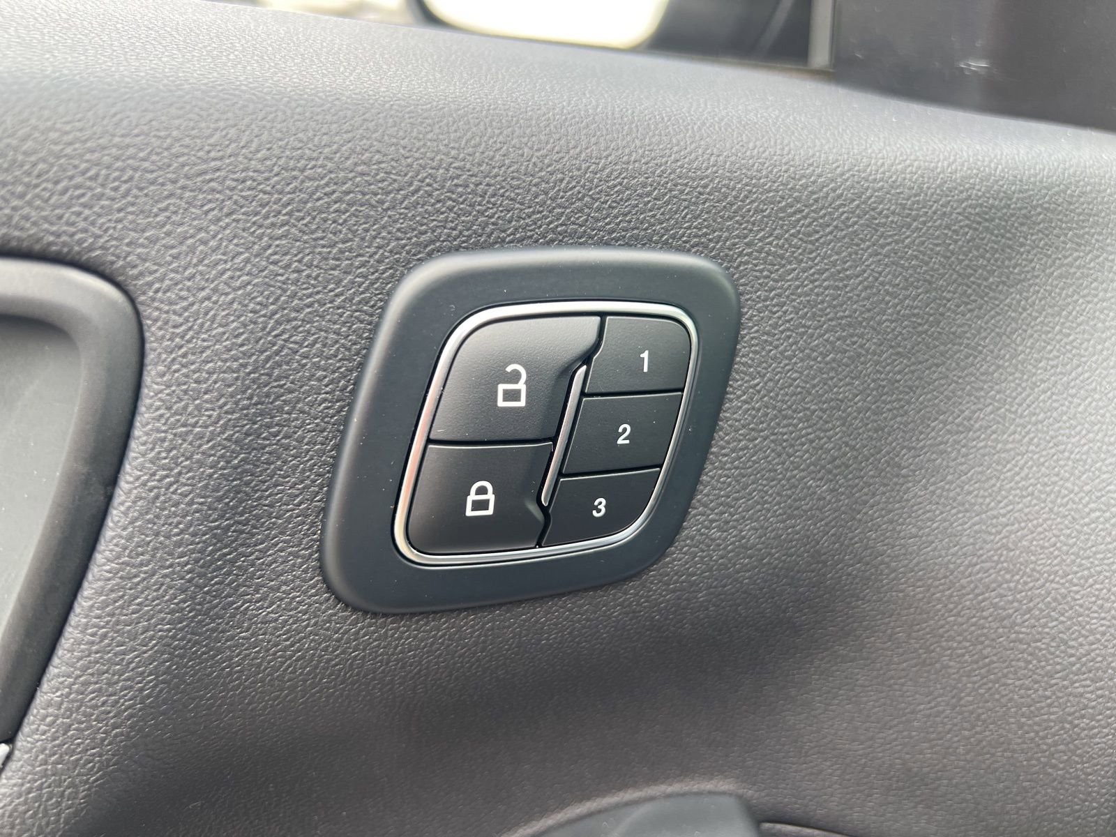 Used 2024 Ford Escape Platinum w/ Premium Technology Package image 22