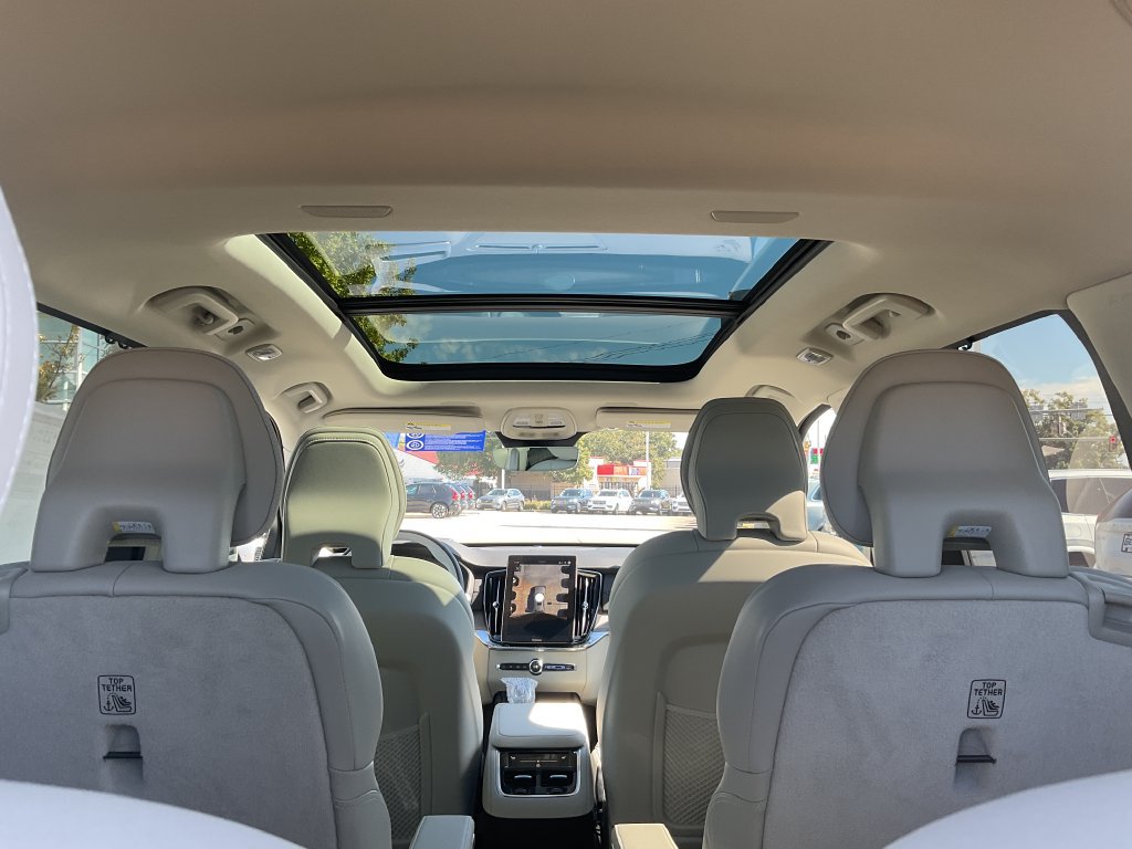 New 2027 Volvo XC90 B6 Ultra AWD/4WD image 26