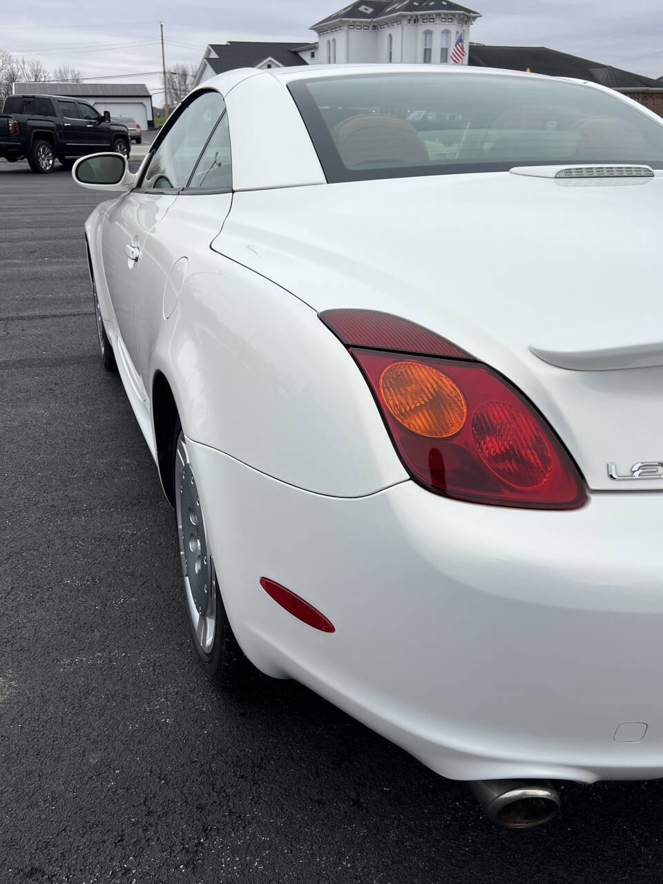 Used 2005 Lexus SC 430 Convertible image 7