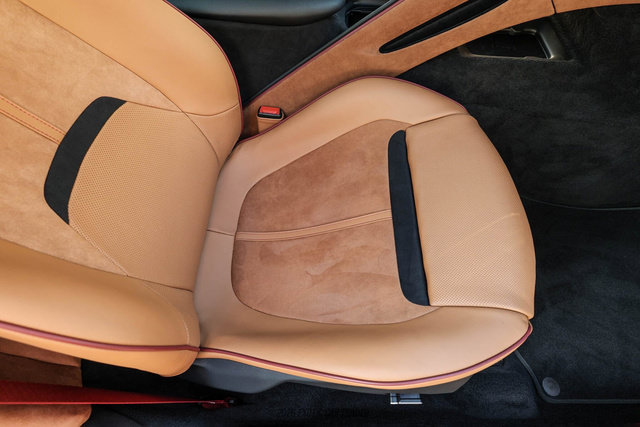 Used 2025 Ferrari Roma Spider RWD image 45