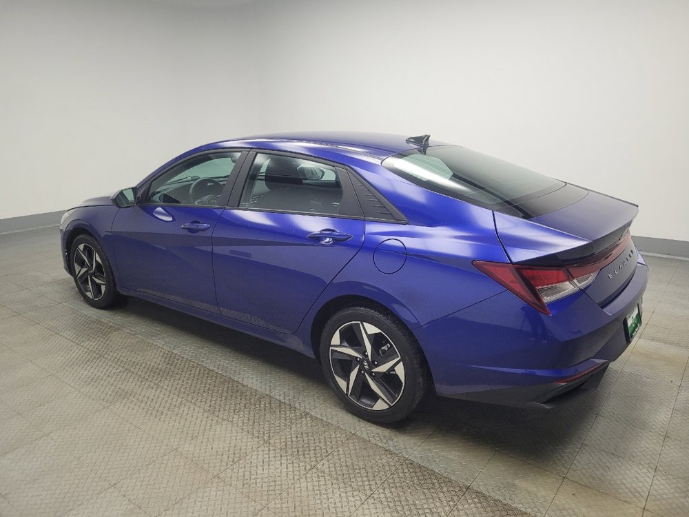 Used 2023 Hyundai Elantra SEL w/ Convenience Package image 3
