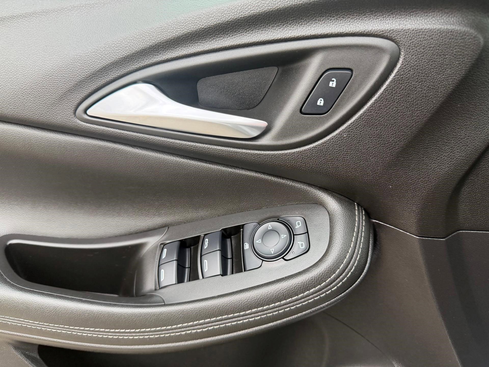 Certified 2024 Buick Encore GX Sport Touring w/ Comfort Package image 22