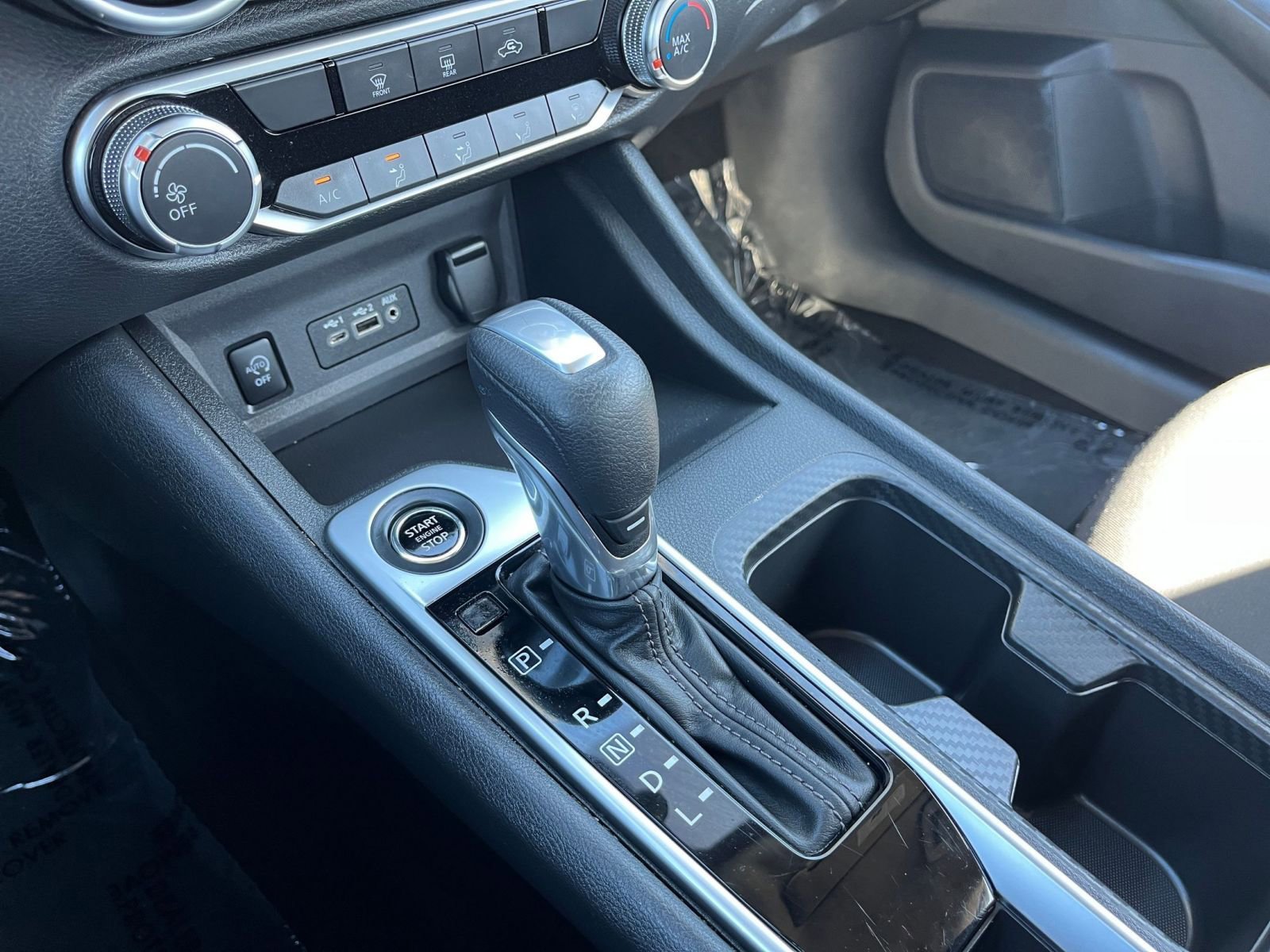 Used 2025 Nissan Sentra SV FWD image 42