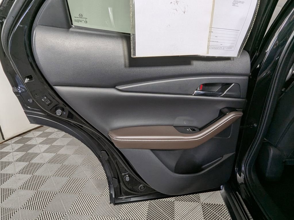 Used 2021 MAZDA CX-30 AWD 2.5 S w/ Premium Package image 40