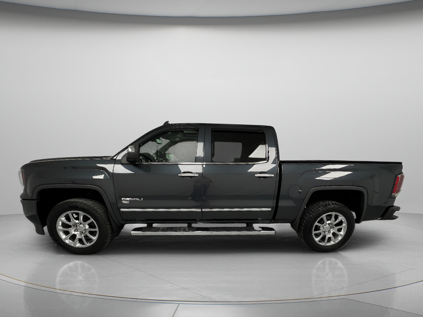 Used 2018 GMC Sierra 1500 Denali AWD/4WD image 5