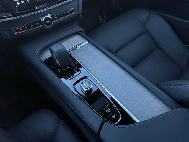 Certified 2024 Volvo V90 B6 Cross Country Plus image 20
