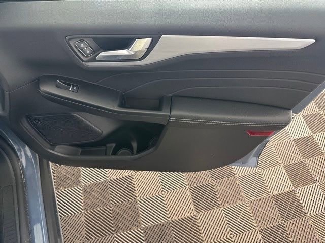 Used 2025 Ford Escape SE w/ PHEV Premium Package FWD image 21