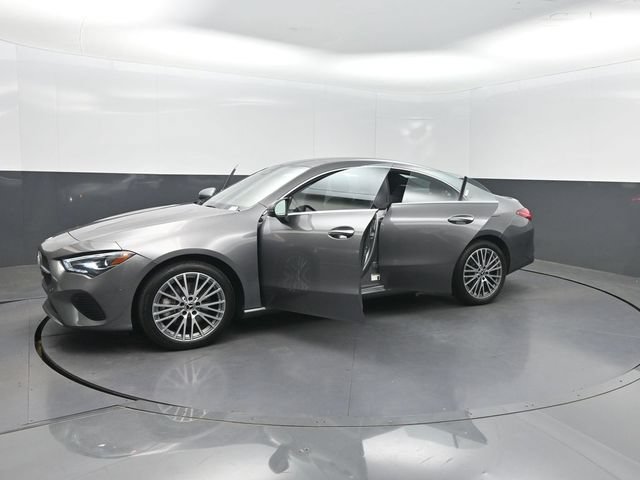 Used 2025 Mercedes-Benz CLA 250 4MATIC image 41