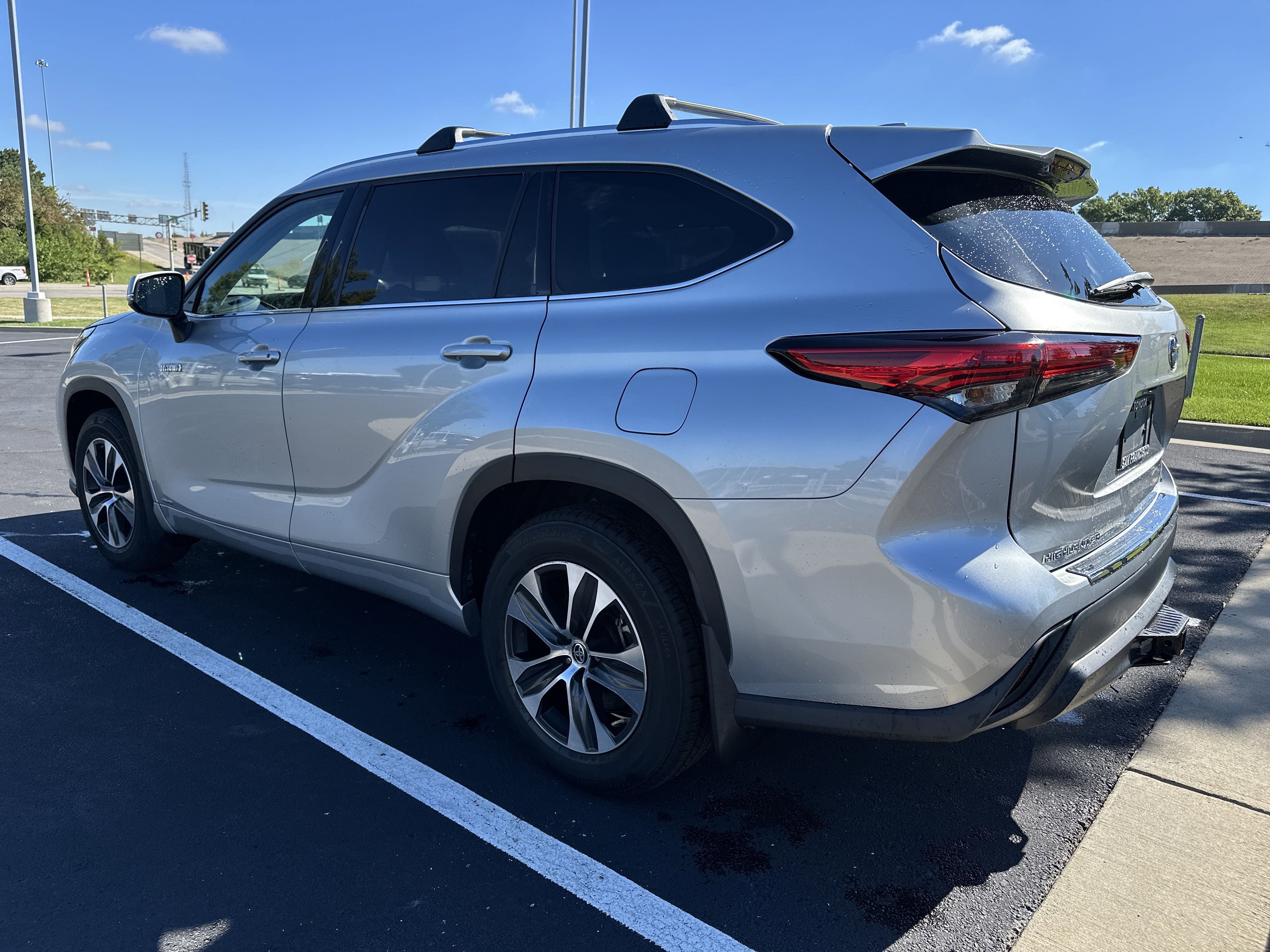 Certified 2020 Toyota Highlander XLE image 8