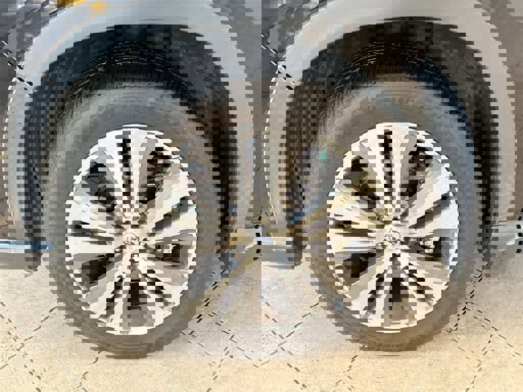 Used 2019 Subaru Ascent Touring w/ Popular Package #2 image 13