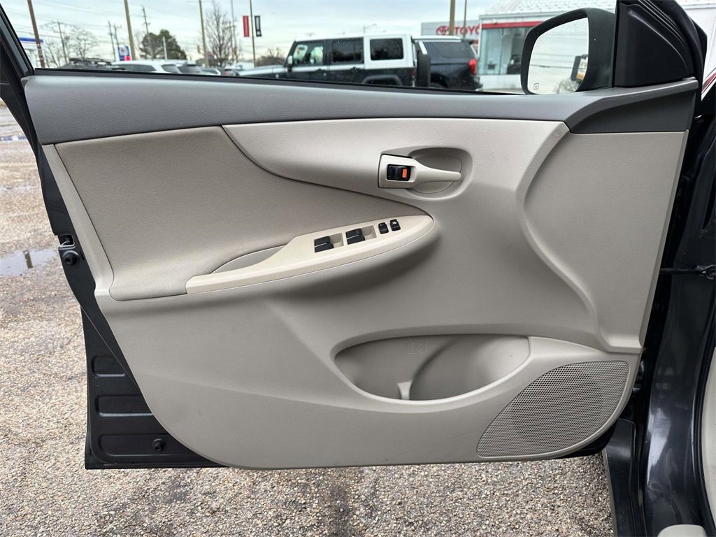 Used 2009 Toyota Corolla LE image 17