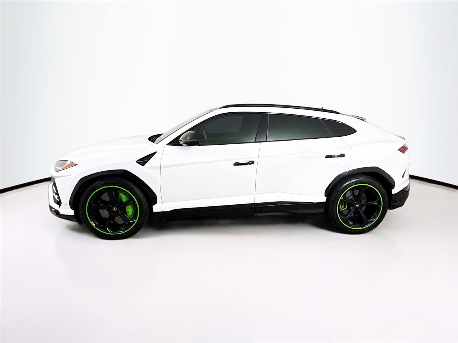 Used 2019 Lamborghini Urus image 25
