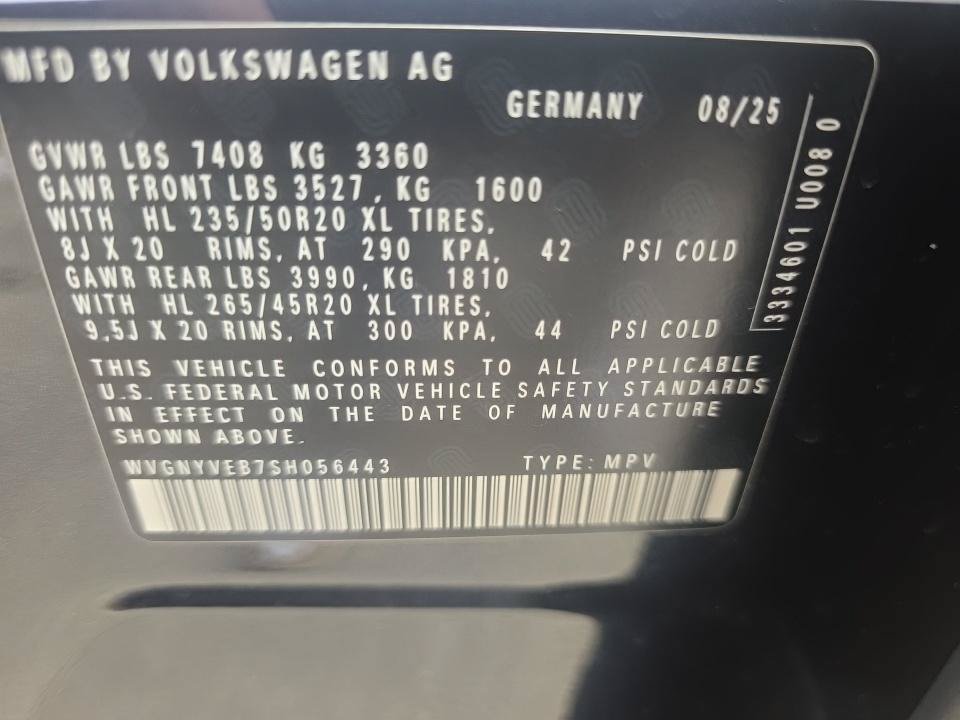 Used 2025 Volkswagen ID. Buzz Pro S Plus AWD/4WD image 14