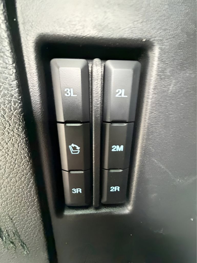 Used 2019 Ford Expedition XLT w/ Equipment Group 202A image 16