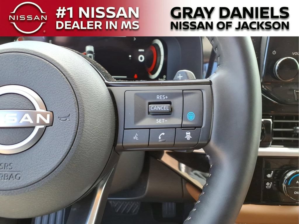 Certified 2025 Nissan Pathfinder Platinum w/ Cargo Package FWD image 16