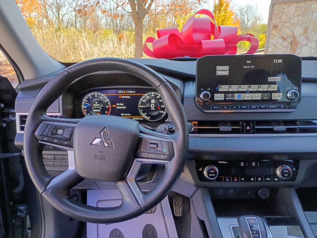 Used 2024 Mitsubishi Outlander SEL image 20