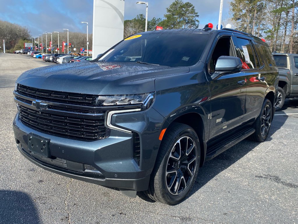 Used 2021 Chevrolet Tahoe RST w/ Luxury Package image 2
