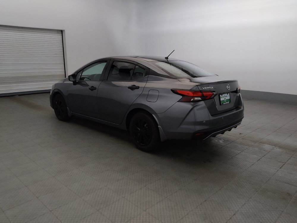 Used 2020 Nissan Versa S FWD image 3