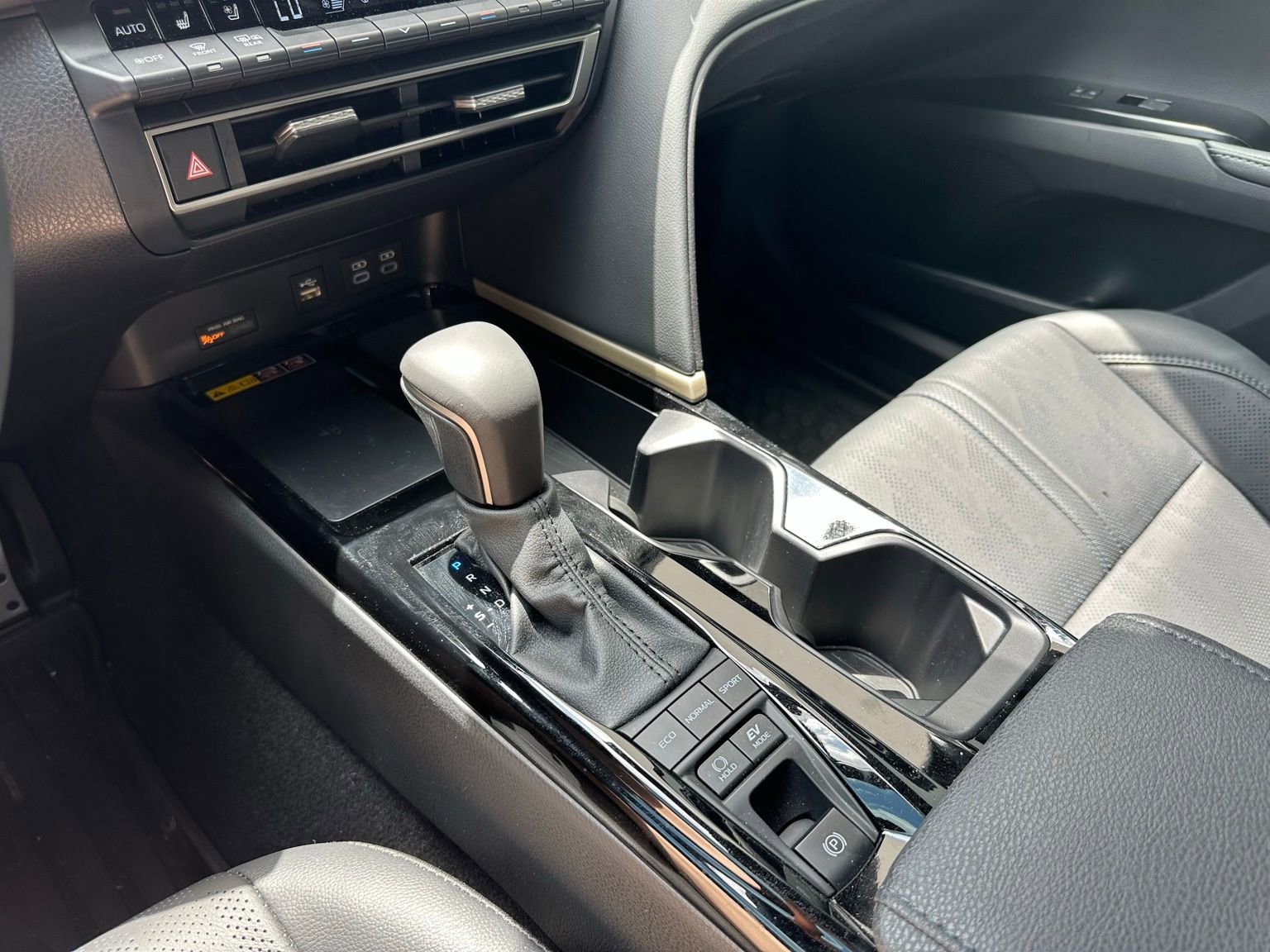 Used 2025 Toyota Camry XSE w/ Premium Plus Package FWD image 17