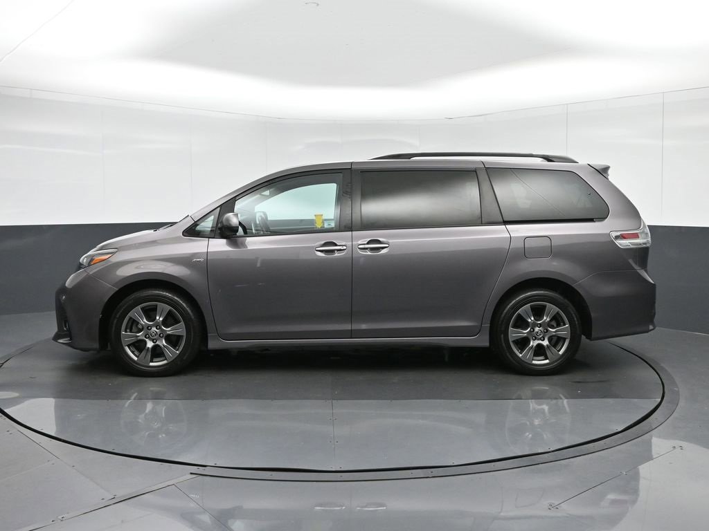 Used 2020 Toyota Sienna SE Premium image 4