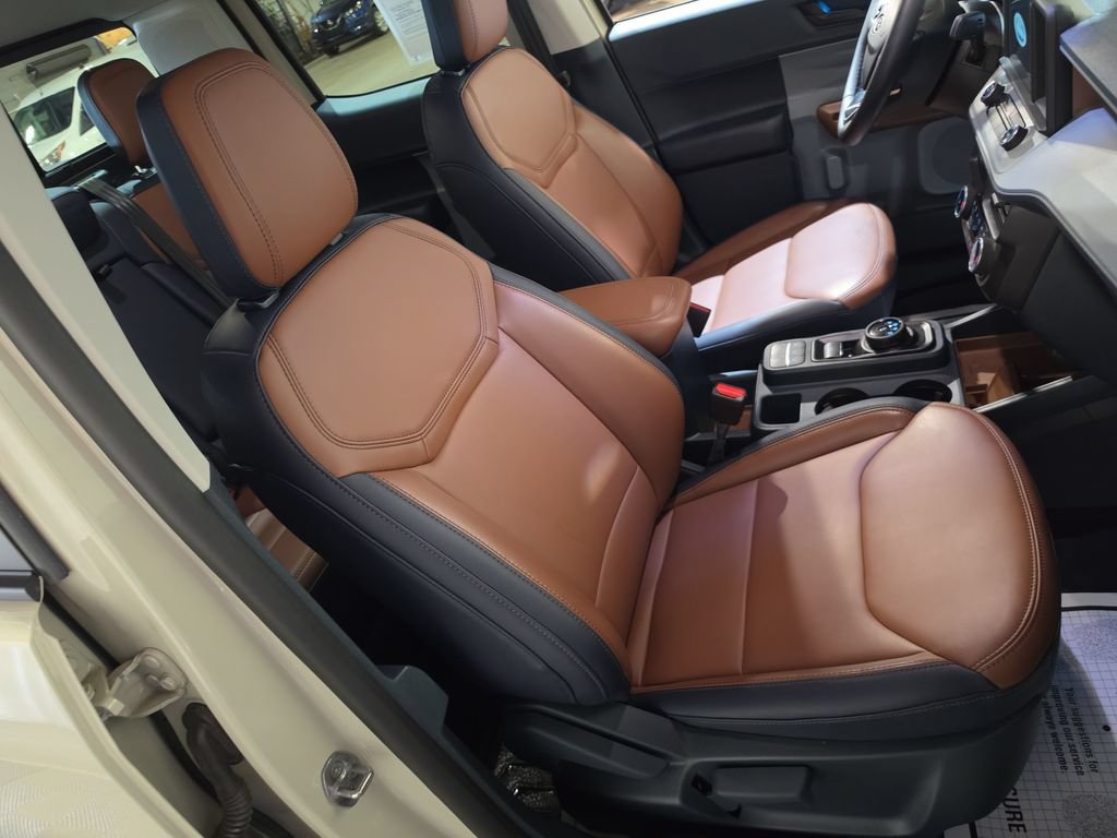 Used 2024 Ford Maverick Lariat w/ FX4 Off-Road Package AWD/4WD image 25
