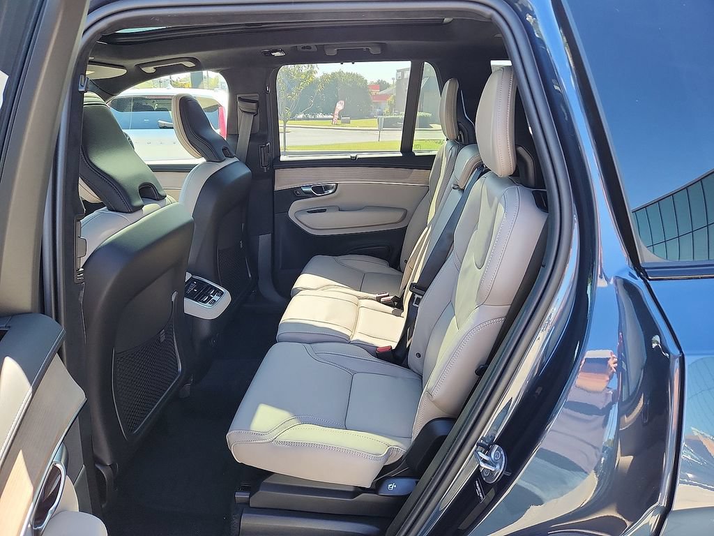 New 2026 Volvo XC90 B6 Ultra w/ Lounge Package AWD/4WD image 13