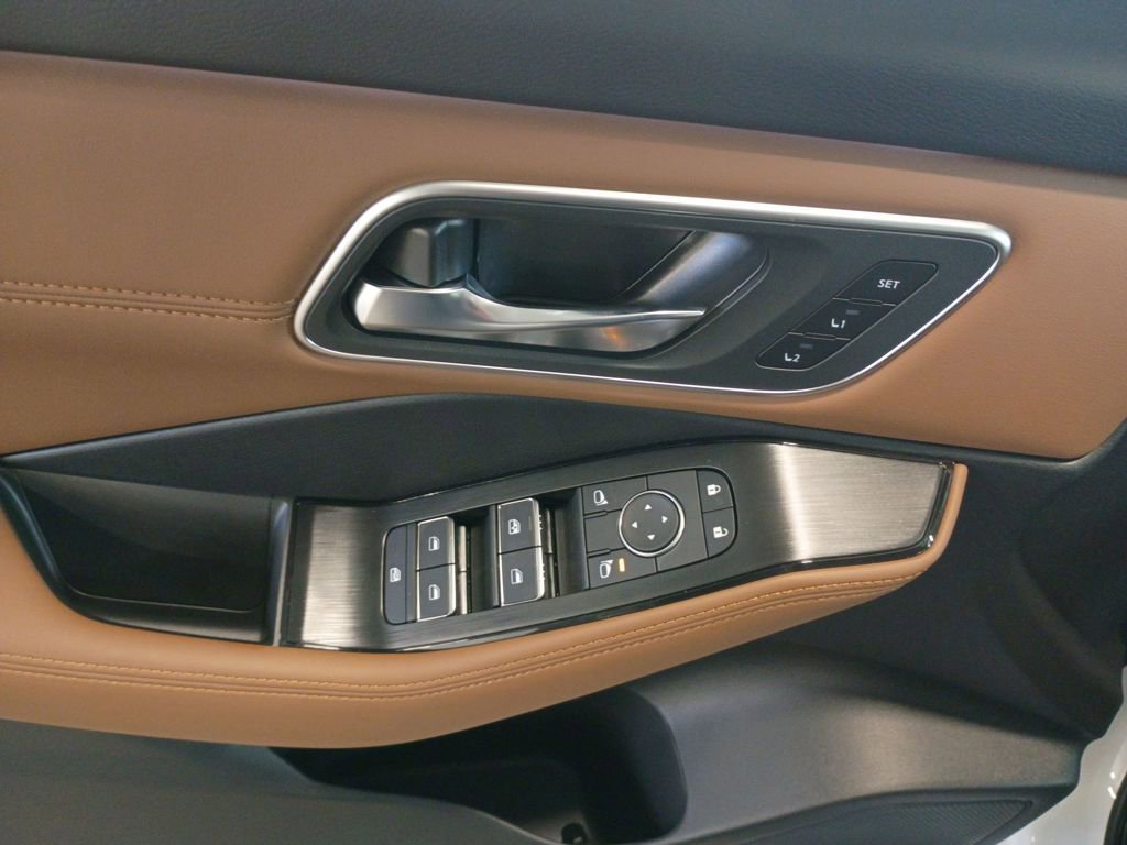 New 2026 Nissan Rogue Platinum w/ Platinum Premium Package image 13