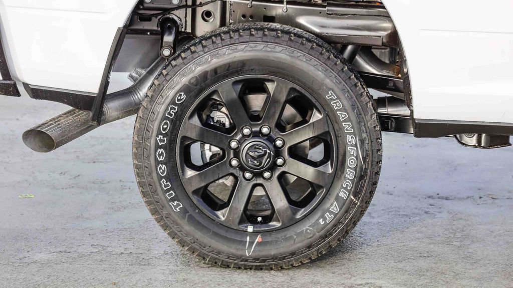 New 2026 RAM 2500 Laramie AWD/4WD image 12