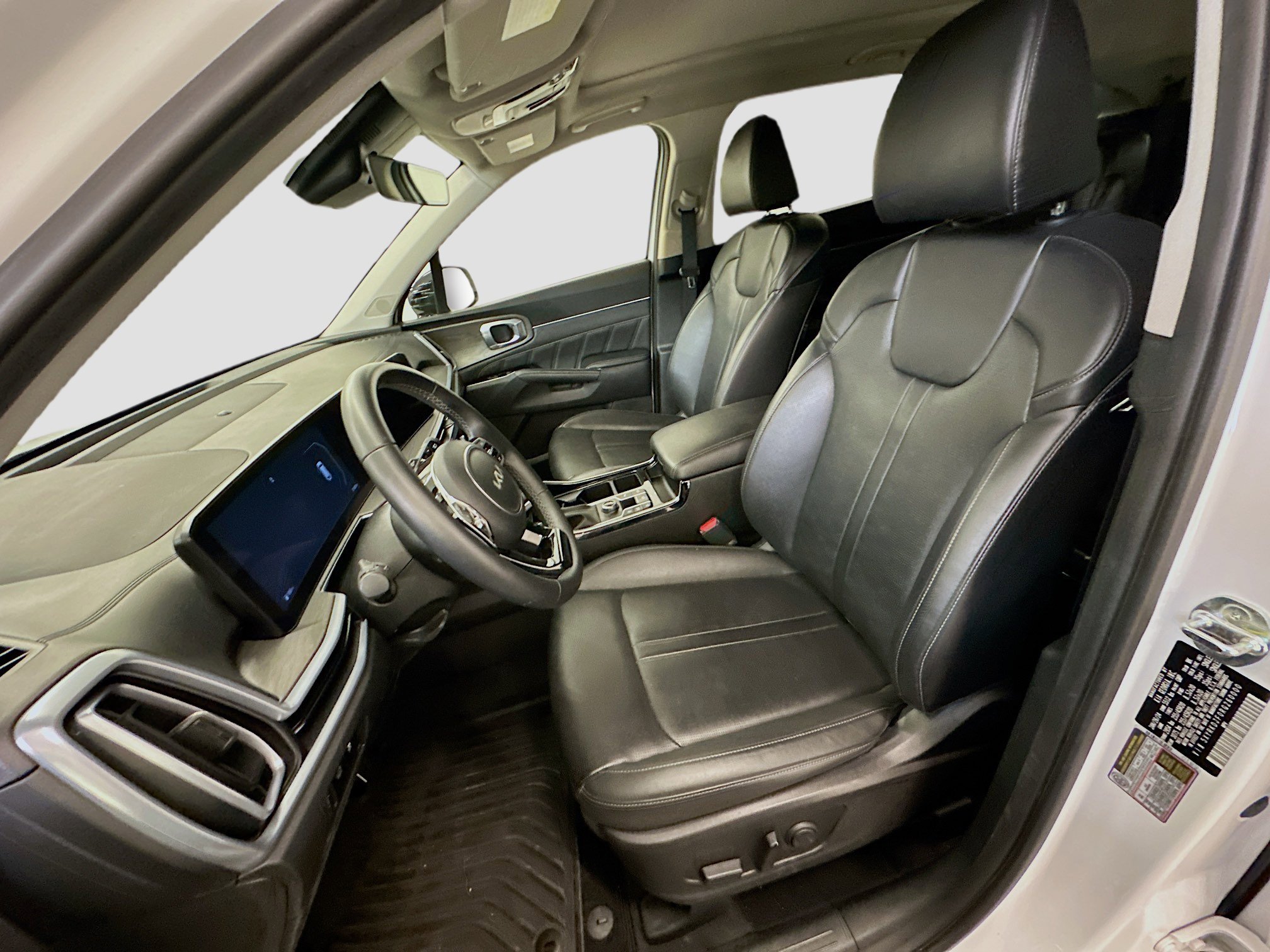 Used 2024 Kia Sorento SX image 13