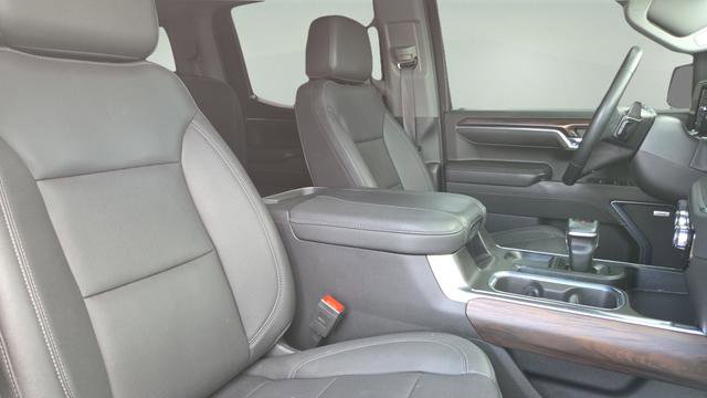 Used 2023 GMC Sierra 1500 SLT w/ SLT Premium Package AWD/4WD image 11