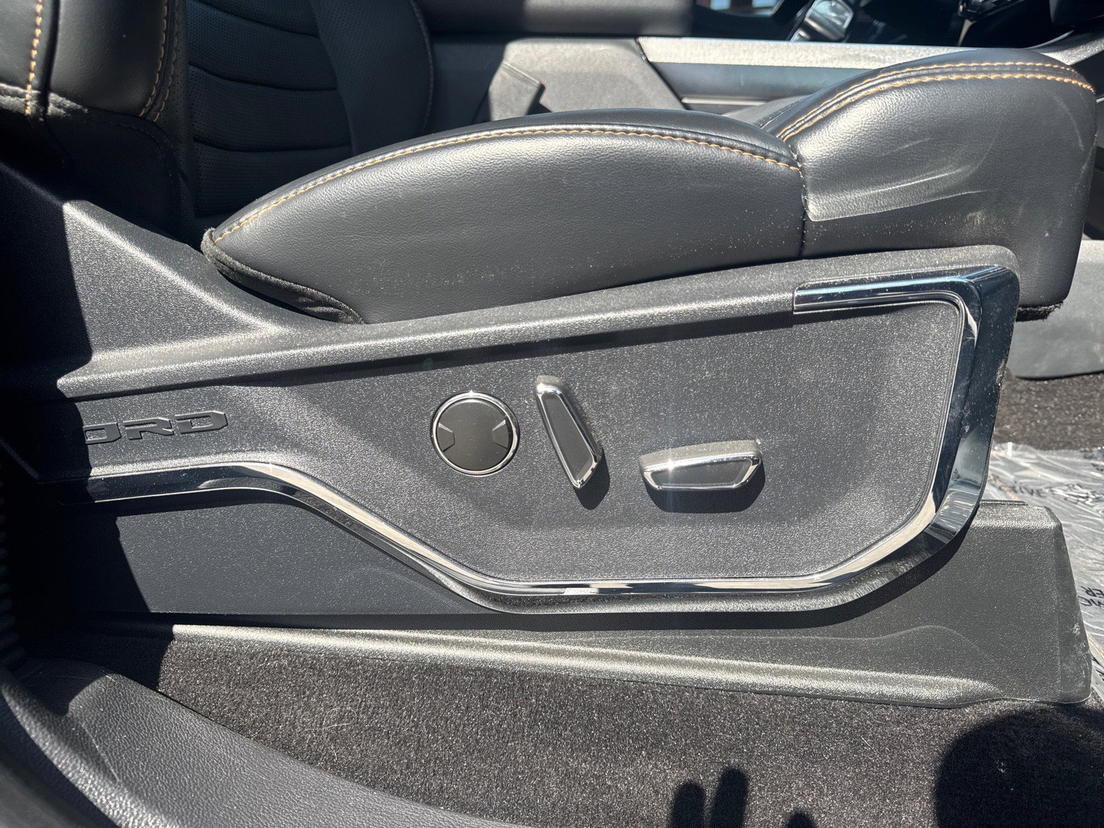 Used 2023 Ford F150 Platinum image 47