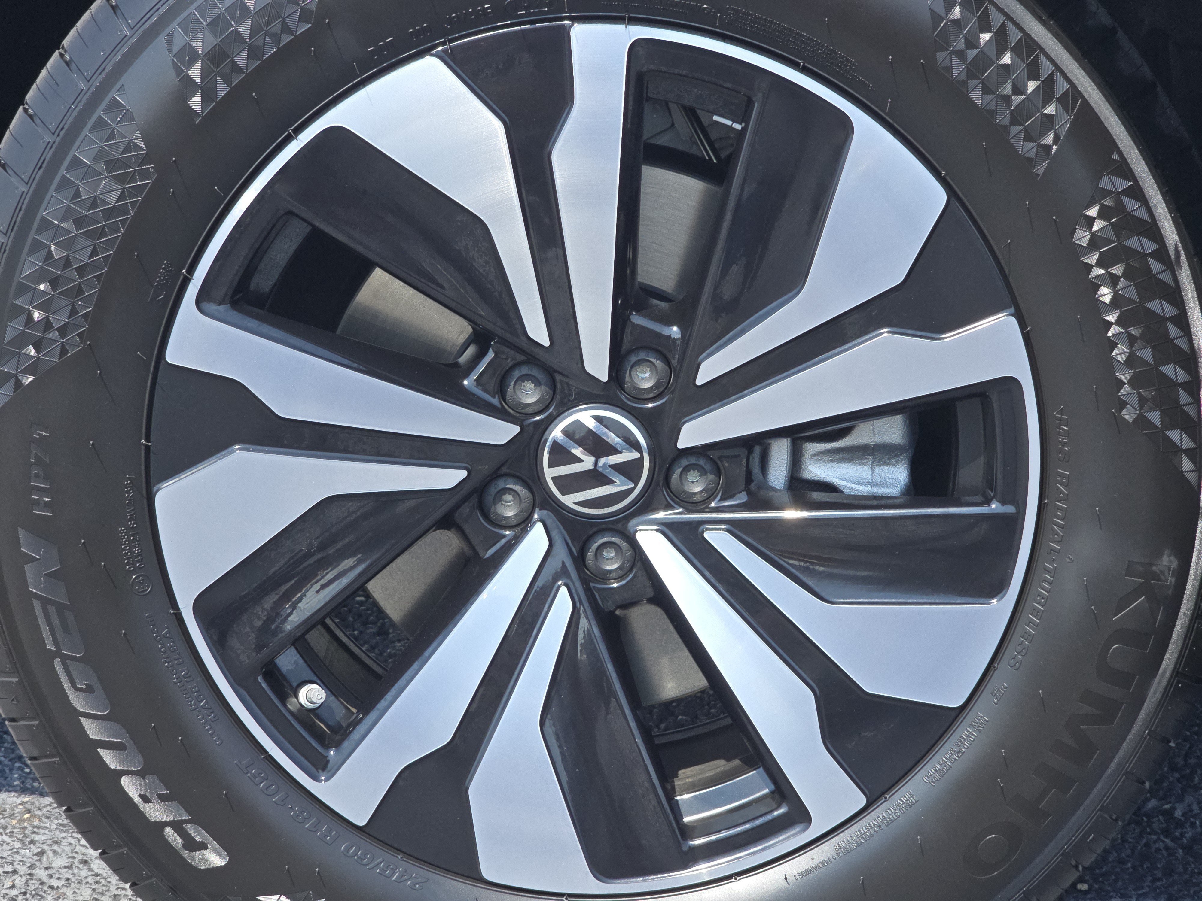 New 2026 Volkswagen Atlas SE AWD/4WD image 14