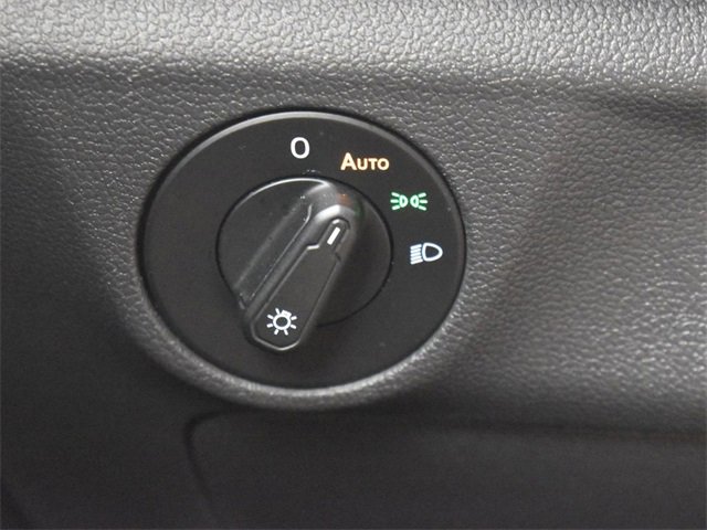 Used 2019 Volkswagen Jetta R-Line image 24