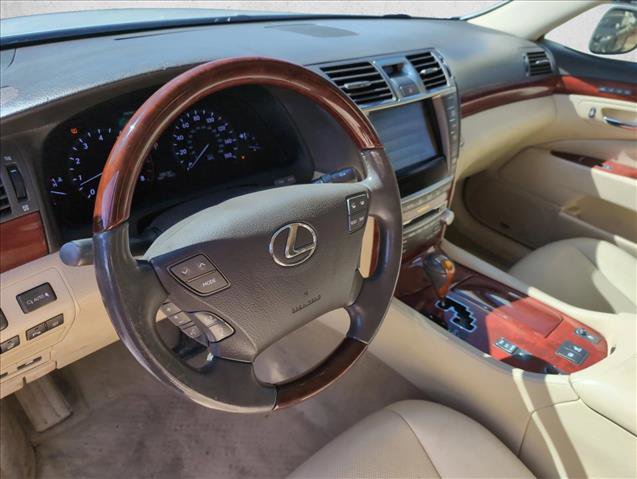Used 2011 Lexus LS 460 w/ Luxury Value Edition image 8