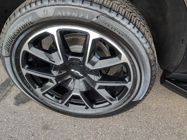 Used 2022 Chevrolet Suburban RST image 12