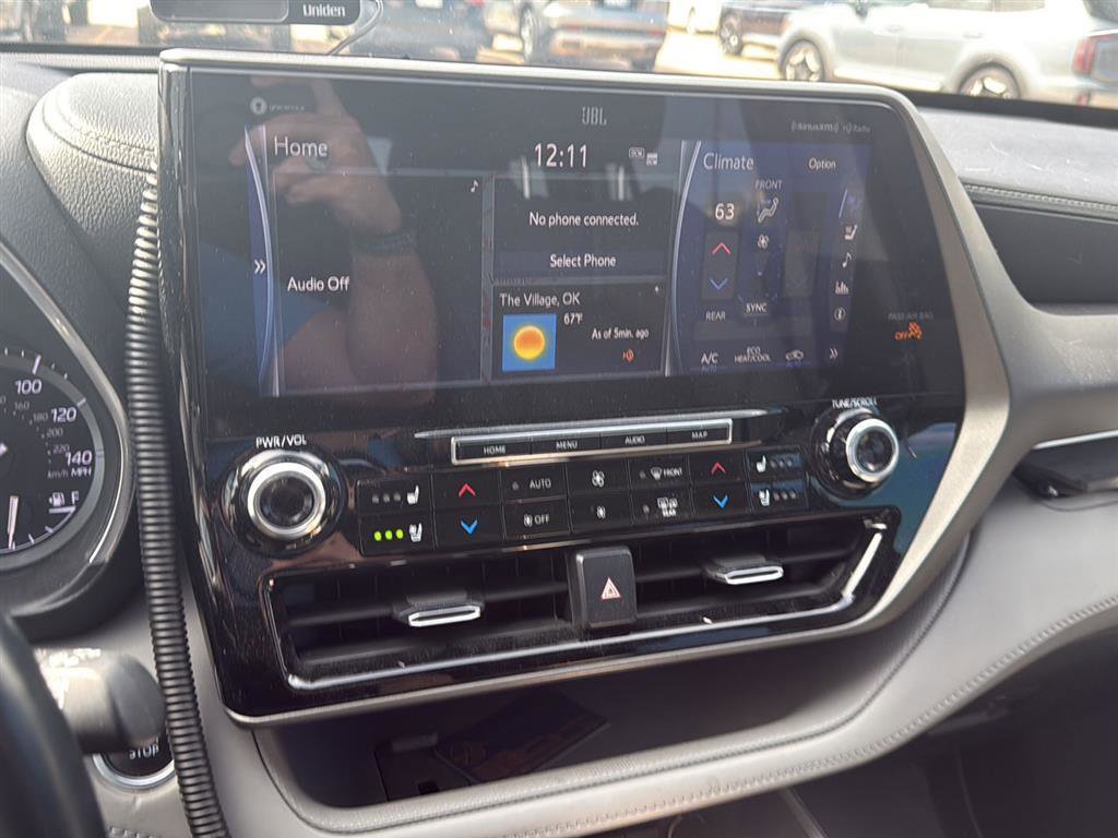Used 2021 Toyota Highlander Limited image 5