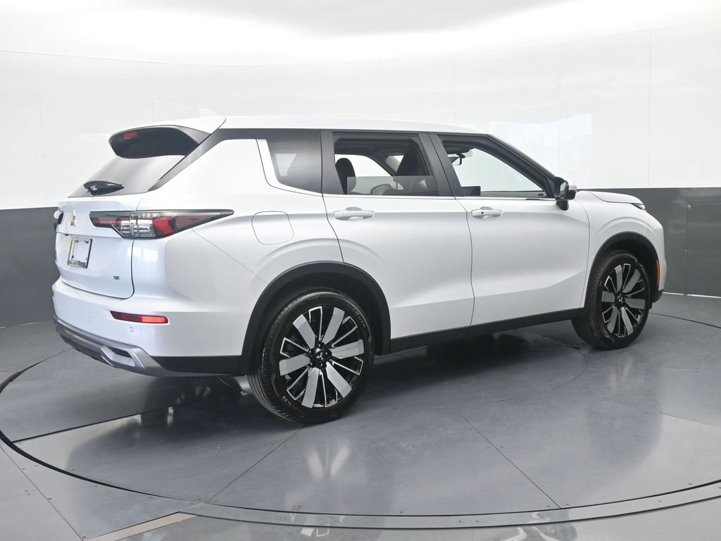 New 2026 Mitsubishi Outlander SE FWD image 6
