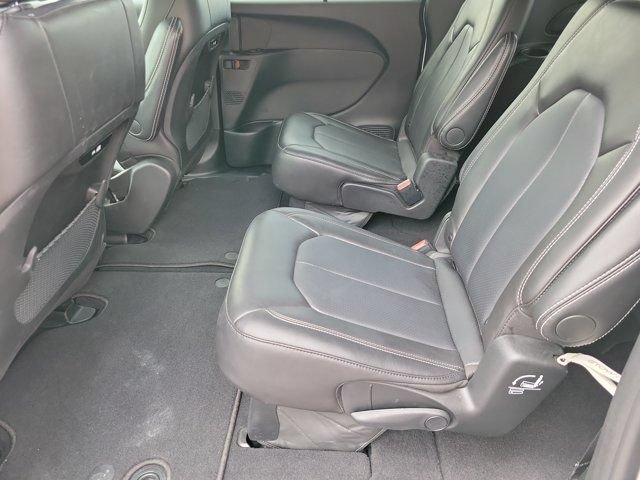 Used 2026 Chrysler Pacifica Select FWD image 14