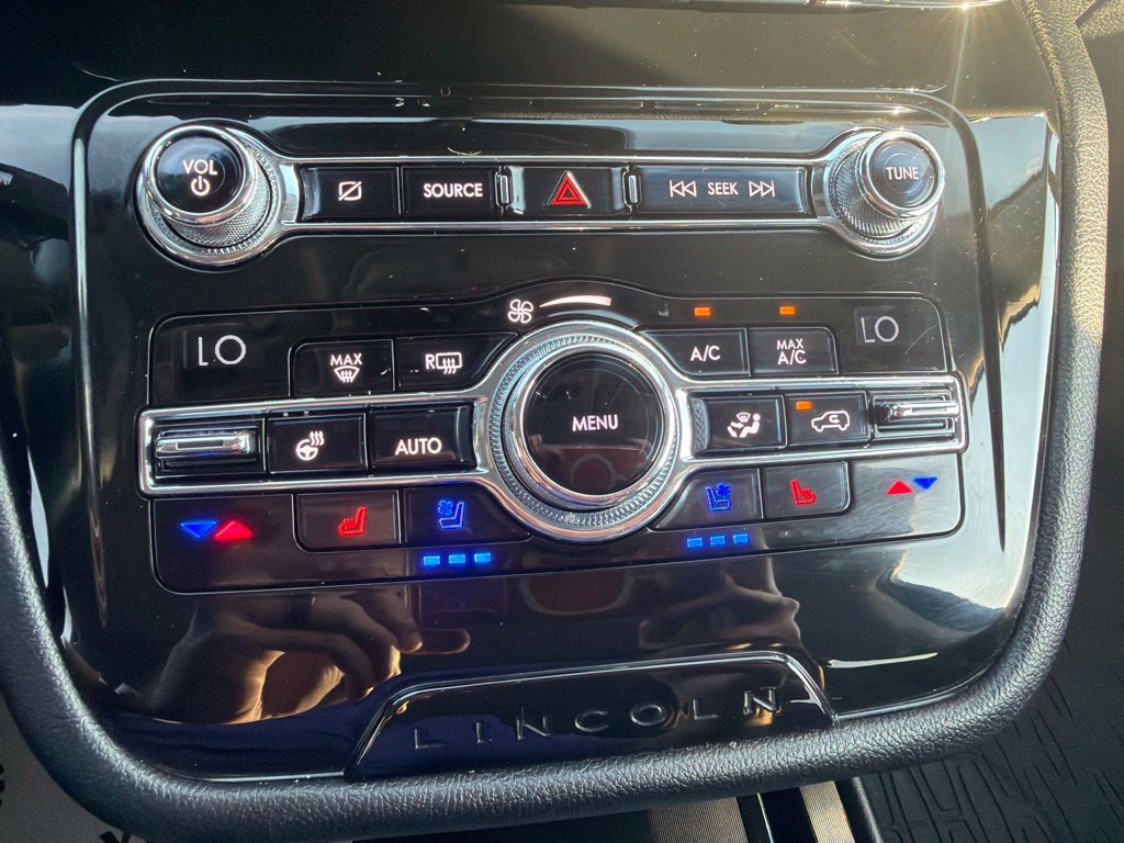 Used 2020 Lincoln Corsair Reserve w/ Equipment Group 201A AWD/4WD image 18