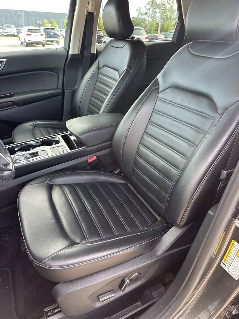 Used 2019 Ford Edge SEL w/ Equipment Group 201A FWD image 19