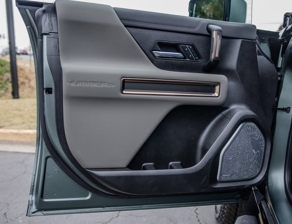 Used 2024 GMC Hummer EV 3X w/ LPO, Illumination Package image 16