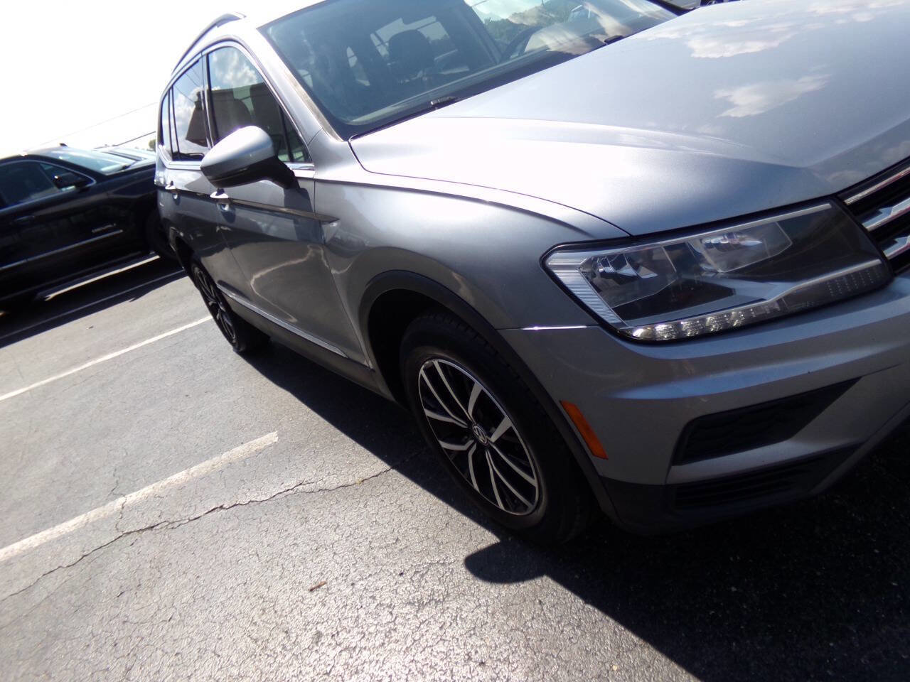 Used 2021 Volkswagen Tiguan SE image 45