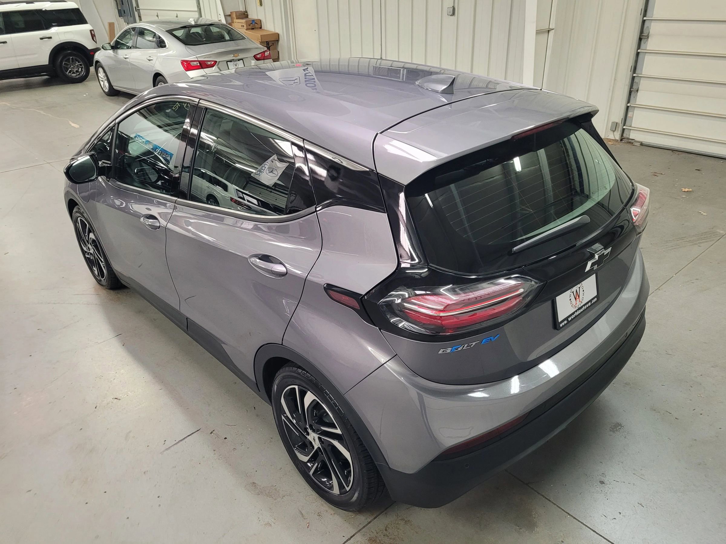 Used 2023 Chevrolet Bolt LT image 5