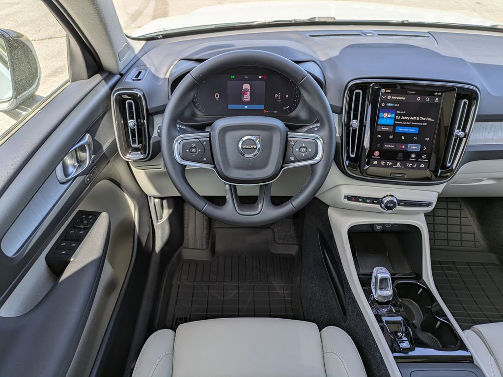 New 2026 Volvo XC40 B5 Plus w/ Protection Package Premier AWD/4WD image 20