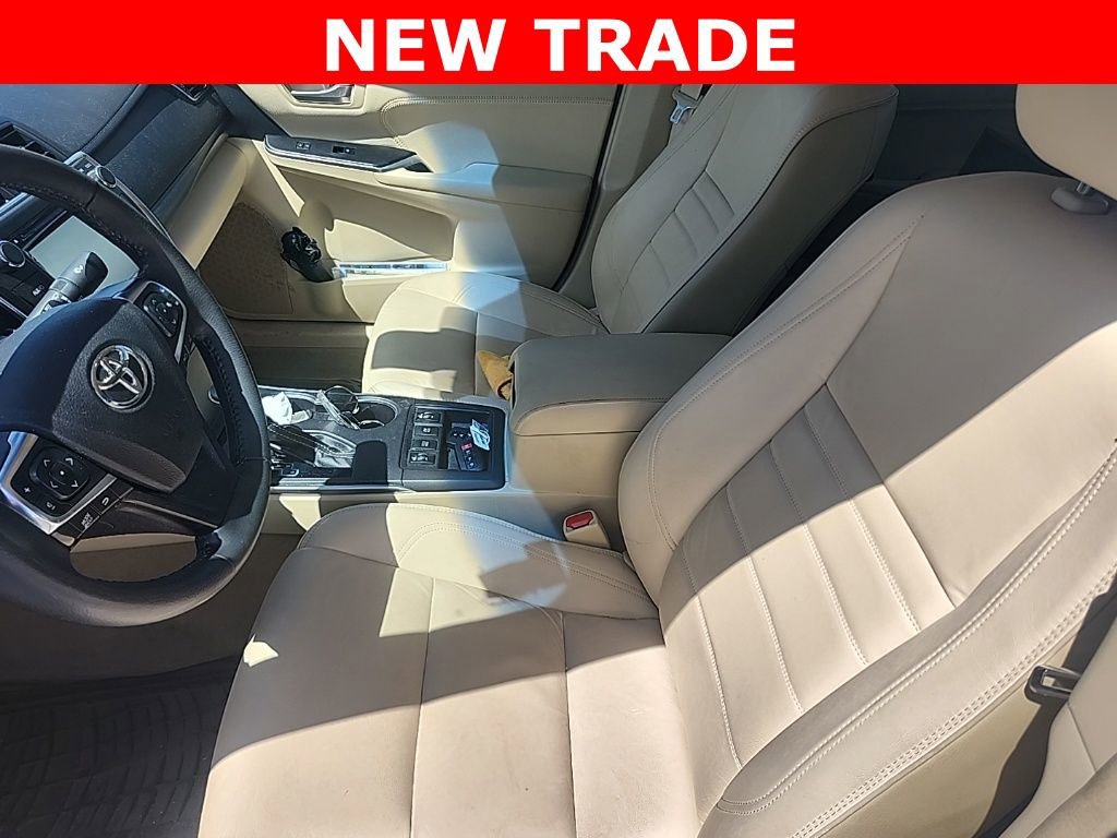 Used 2017 Toyota Camry XLE image 10