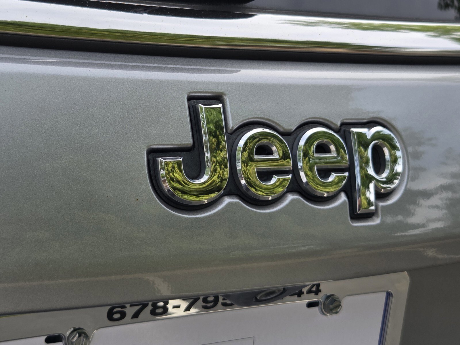 Used 2018 Jeep Compass Latitude w/ Popular Equipment Group FWD image 39