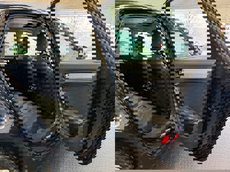 Used 2009 Audi A4 2.0T Premium Plus image 31