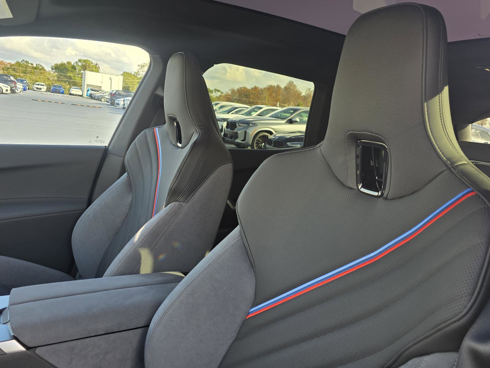 New 2026 BMW iX xDrive60 w/ M Sport Package image 11