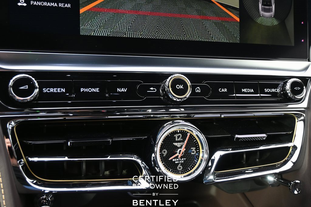 Used 2024 Bentley Flying Spur V8 image 34