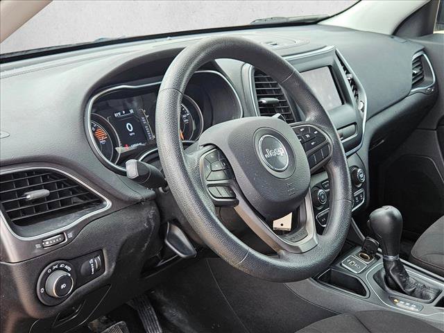 Used 2019 Jeep Cherokee Latitude w/ Popular Appearance Group FWD image 10